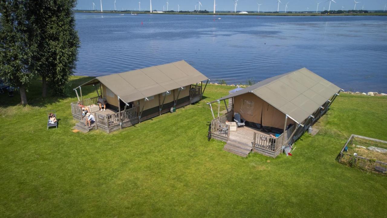 Hotel Jachthaven Nieuwboer Bunschoten Exterior foto